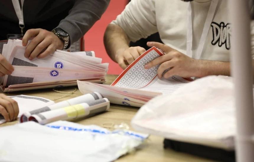 KQZ Nis Votimin me Postë për Zgjedhjet Lokale: 25 Ditë për 43,933 Votues Jashtë Kosovës