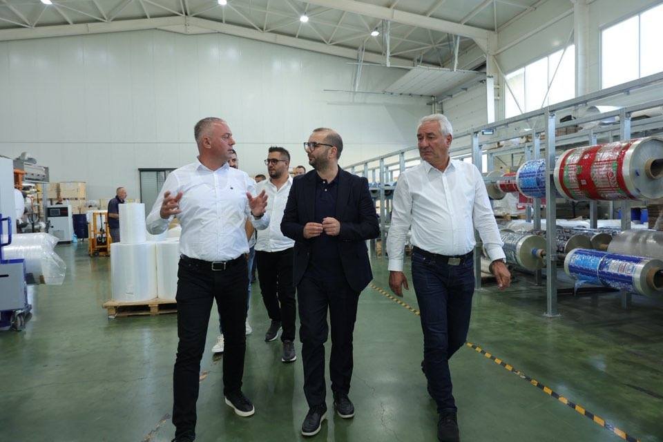 Arbër Ismajli: “Bizneset janë zemra e zhvillimit ekonomik të Gjilanit”