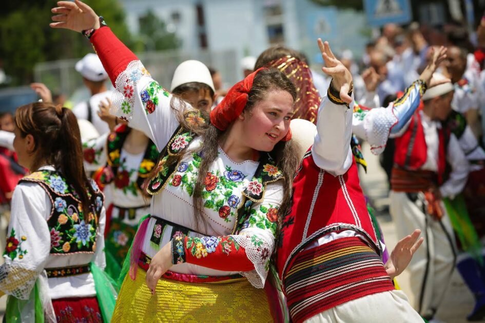 Lozana mirëpret Festivalin Folklorik “Ilirët Jehojnë”- një festë e madhe e kulturës shqiptare në diasporë