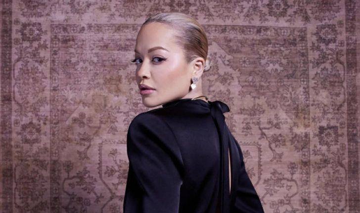 Rita Ora zbulon projektet e reja filmike dhe muzikore: Nga “Fyre Fest The Musical” te rikthimi në Disney