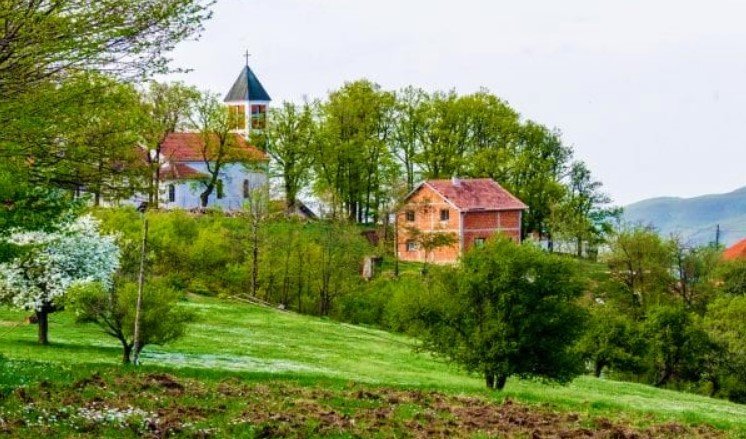 Për Pak: Kisha e Lipjanit vizitohet në orën 3 të mëngjesit – besimi në provë