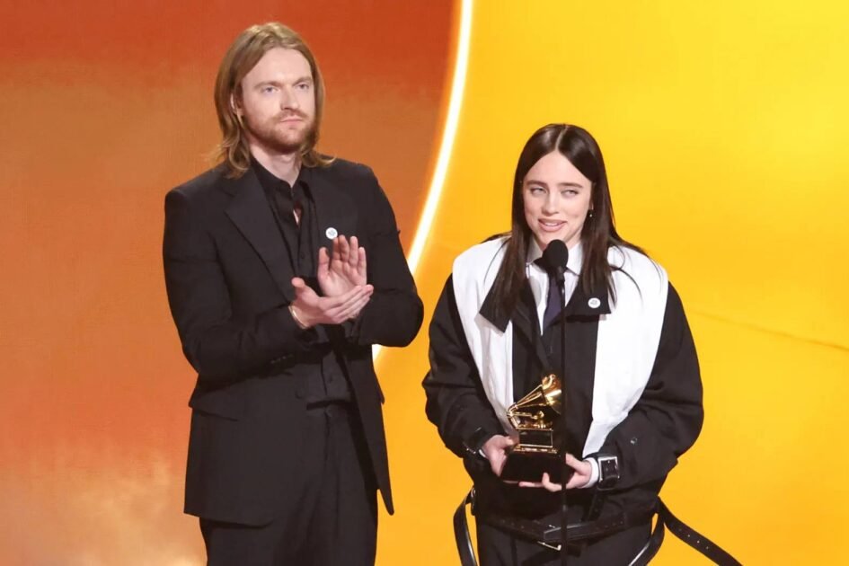 Billie Eilish fiton Grammy dhe mbështet emigrantët me fjalim të fuqishëm