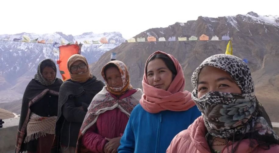 Gratë e Spitit që ruajnë “fantazmën e maleve” në Himalaje