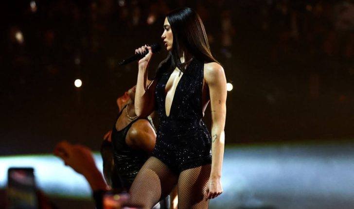 Surpriza e mbrëmjes në BRIT Awards 2026 mban emrin Dua Lipa