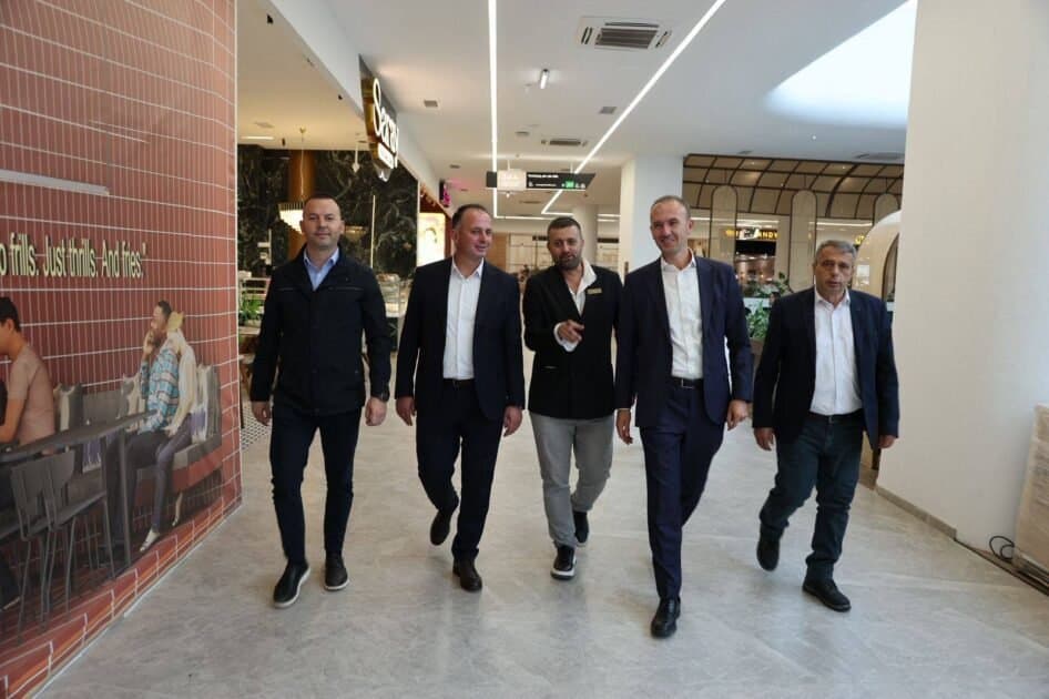Riad Rashiti viziton Grande Mall në Gjilan dhe prezanton për planin #MaMirë për bizneset