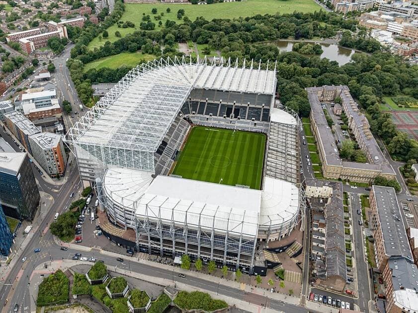 Tifozi i Barcelonës gabon stadiumin në Angli dhe përfundon 500 km larg ndeshjes së Champions League