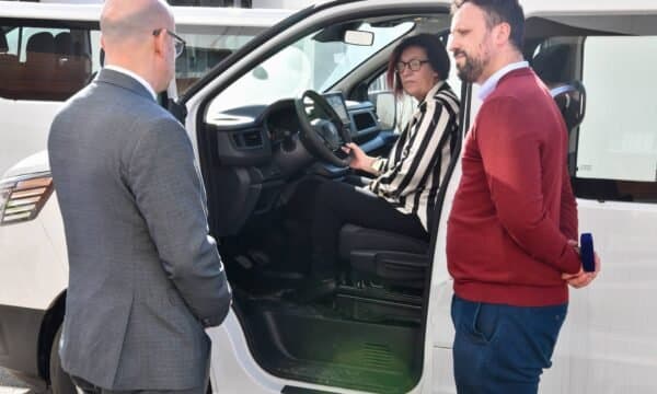 16 dronë dhe 2 automjete për Policinë e Kosovës – donacioni britanik prej 153 mijë eurosh forcon sigurinë kufitare