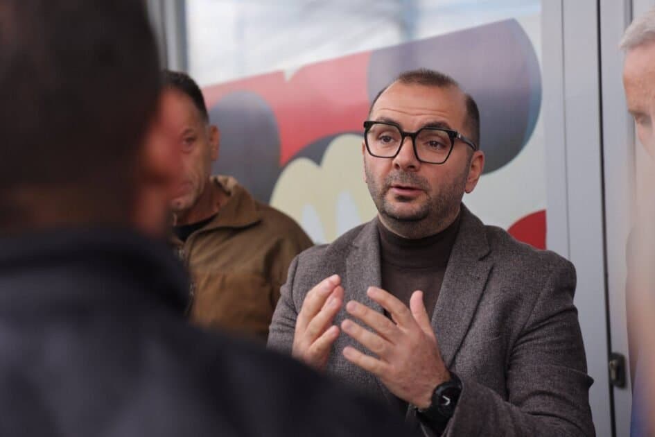 Premtimet konkrete të Arbër Ismajlit për lagjen “Rruga e Prishtinës”