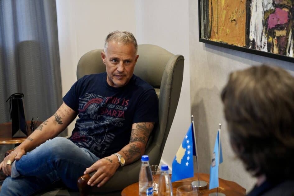Louis Mandylor nga Hollywood-i në Kosovë: Filmi i ri xhirohet në Prishtinë