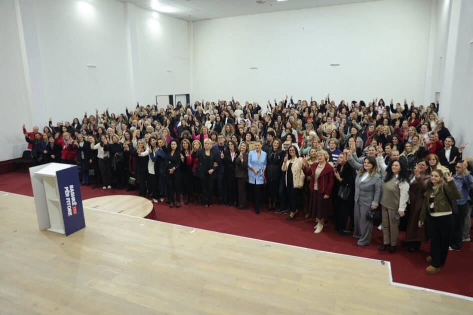 Forum i Gruas në Gjilan: Arbër Ismajli premton më shumë mundësi për punësim dhe mbështetje për bizneset e grave