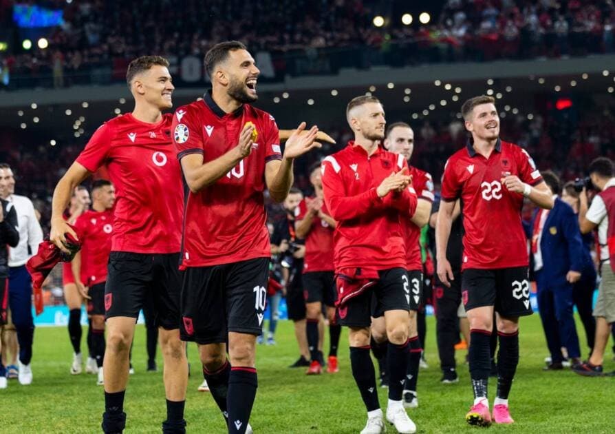 Në Varshavë për një ëndërr të madhe: Shqipëria përballë Polonisë për finalen e play-off-it
