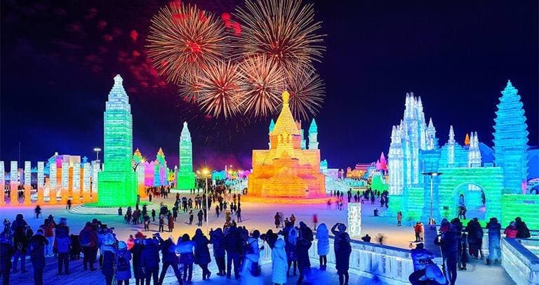 Sot nis Ice and Snow Festival – spektakli më i madh dimëror i akullit në botë