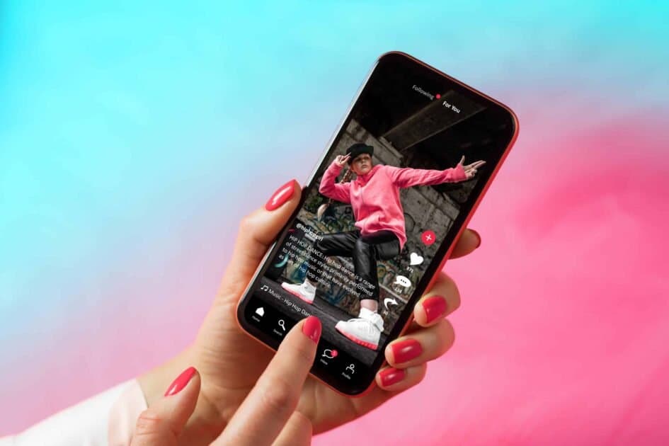 Labubu, “6-7” dhe “brain rot”: TikTok 2025 në botën e absurditetit dhe nostalgjisë