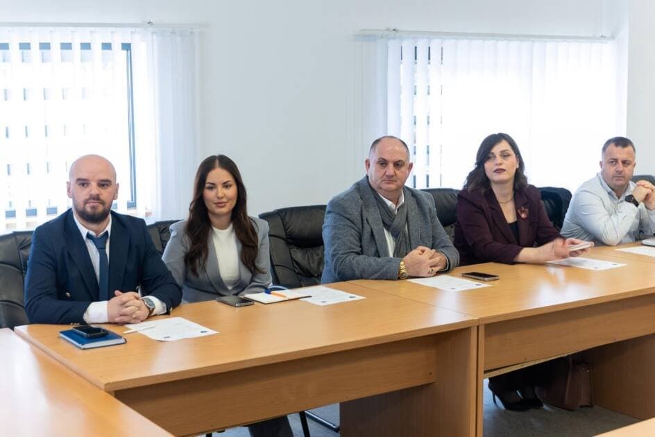 Gjilani emëron drejtorët e rinj: Alban Hyseni prezanton kabinetin qeverisës