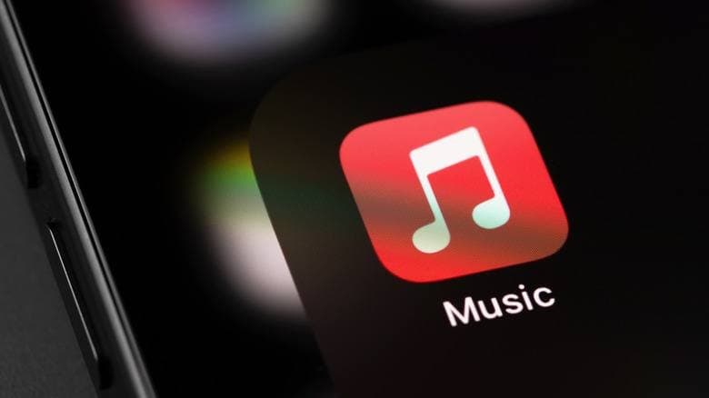 Apple Music me rregulla të reja: çdo këngë e krijuar me AI duhet të etiketohet