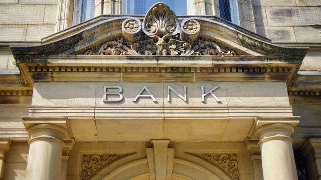 Dita Botërore e Bankave: Banka, Bankroti dhe Bankomati – Si Lindën dhe Evoluan Bankat?