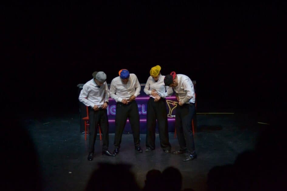 Sonte në Teatrin e Qytetit në Gjilan jepet komedia satirike “Bouncers”, një vështrim kritik mbi jetën urbane!