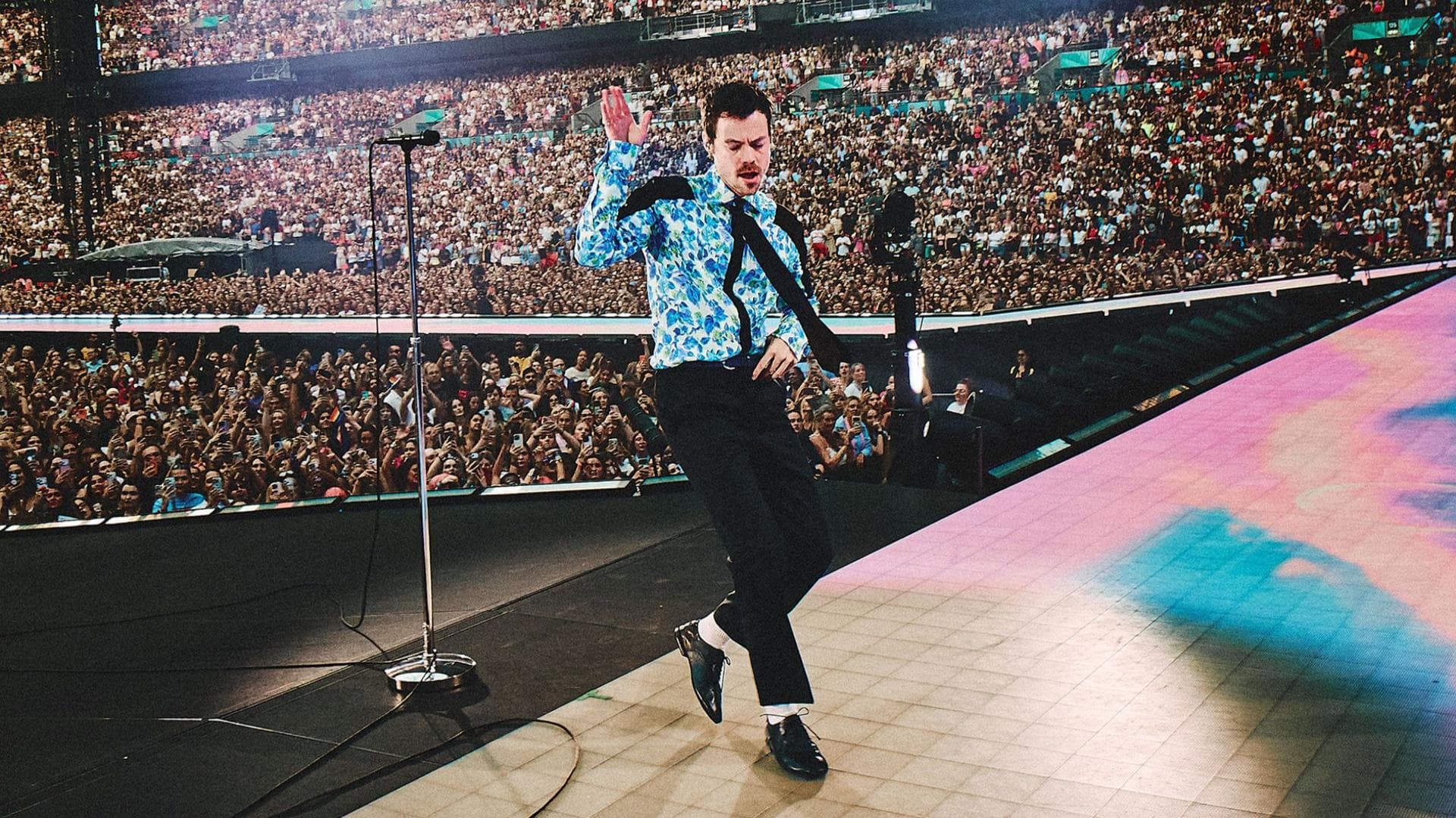 Harry Styles vendos rekord në Wembley me 12 koncerte radhazi të shitura