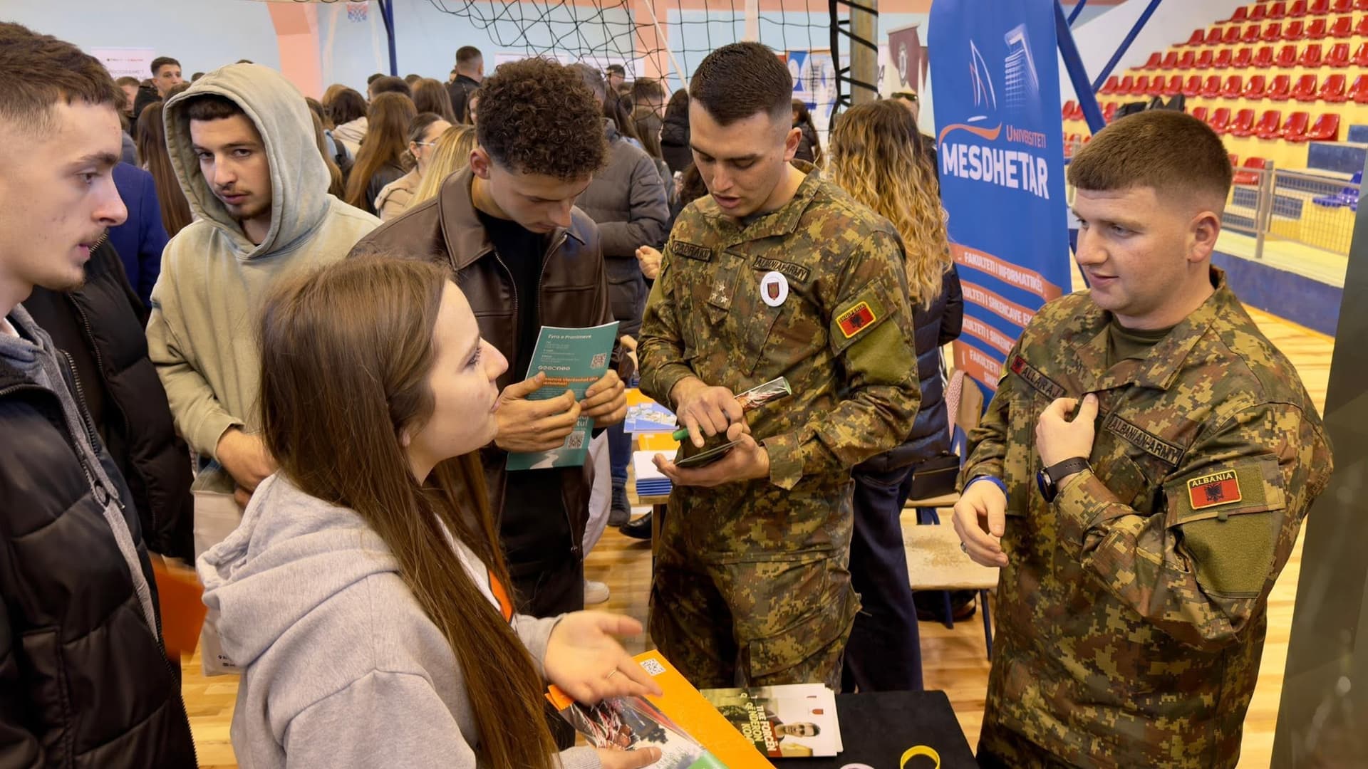 Shqipëria në mesin e vendeve me gatishmërinë më të lartë për mbrojtjen e vendit, tregon një sondazh i NATO-s