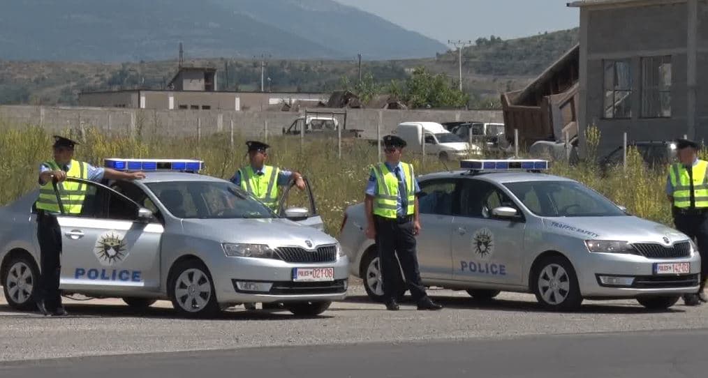 Filmonte 12-vjeçarin duke vozitur, përfundoi me 400 euro gjobë